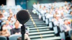 Skill Public Speaking yang Menghasilkan Income Dari Menjadi Presenter Konten Online