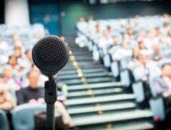Skill Public Speaking yang Menghasilkan Income Dari Menjadi Presenter Konten Online